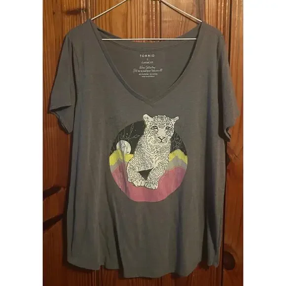 Torrid Classic Fit V Neck Cotton Tee Leopard Heather Grey size 2X - Picture 3 of 4